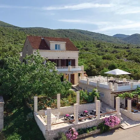 2 Bedroom Stunning In * Račišće