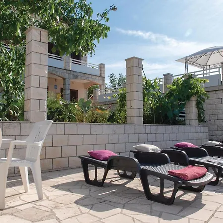 Appartement 2 Bedroom Stunning In